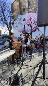 Hoy le cantamos a La Navidad.
 "A BELÉN PASTORES"
