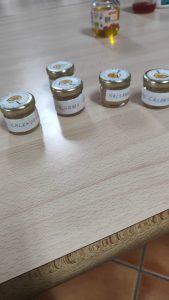 Hoy en el día de la mujer, hemos trabajado en el taller, donde hemos aprendido y...