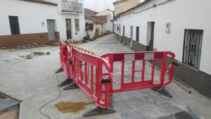 Avanzan los trabajos del PFEA en las calles Corredera y calle Higuera.
Estos  t...