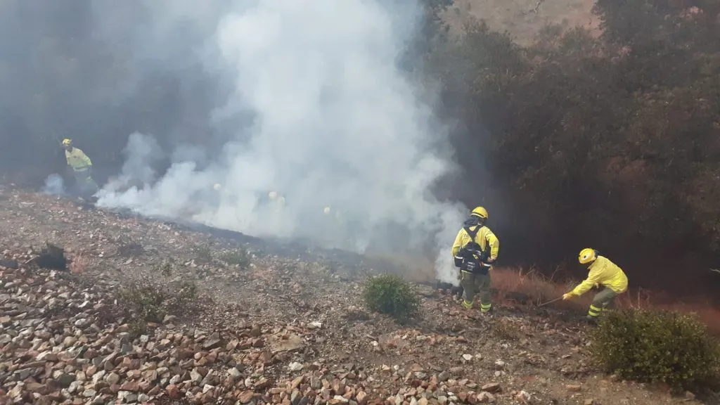 CONTROLADO a las 19.10 horas #IFCumbresDeSanBartolomé, #Huelva. Se retiran los...